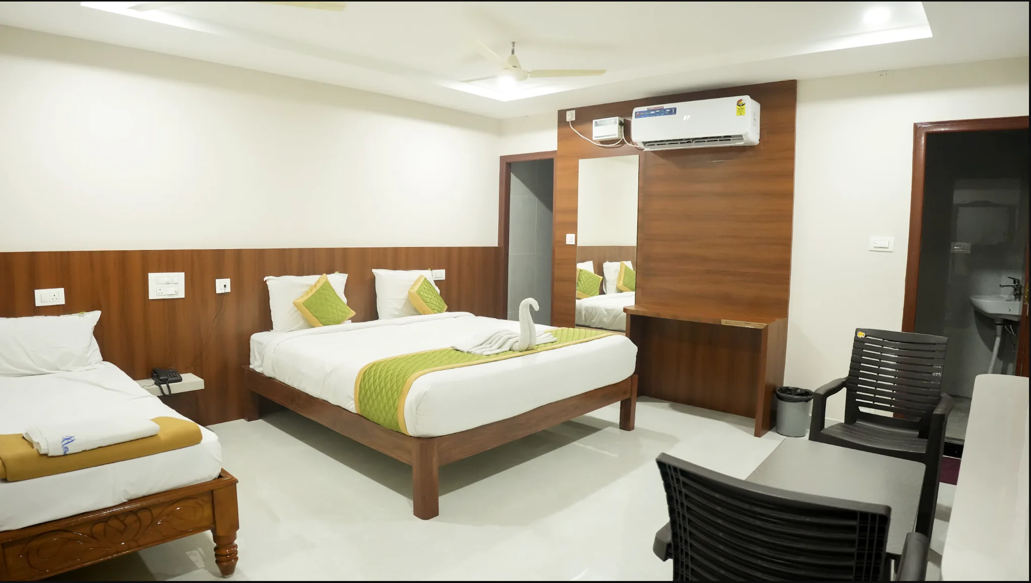 Deluxe AC Room